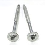 Torx flanged round head decking screw for wood fastening.